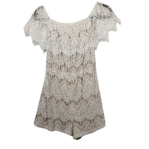 Love Fire Ivory Lace Short Romper Off Shoulder Elastic Waist Lined Size Medium - Picture 4 of 11